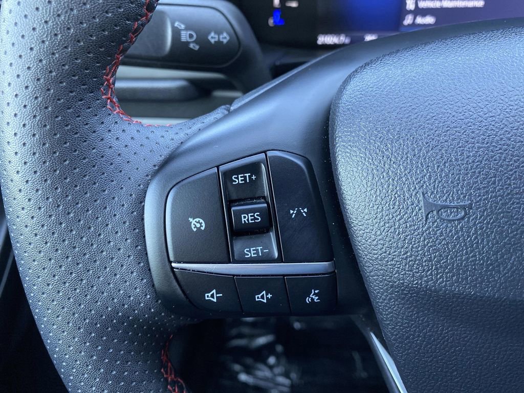 Certified 2025 Ford Escape ST-Line Select image 30