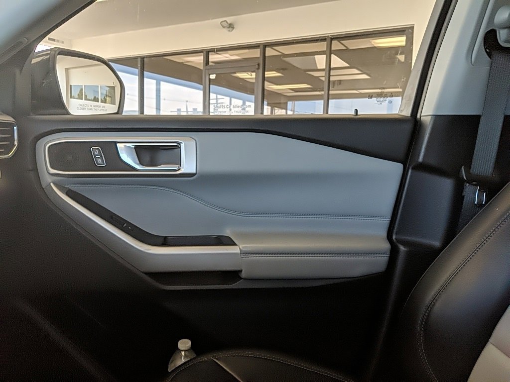 Certified 2022 Ford Explorer XLT w/ Equipment Group 202A image 22