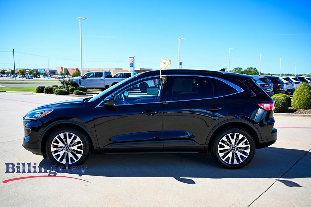 Certified 2021 Ford Escape Titanium image 2