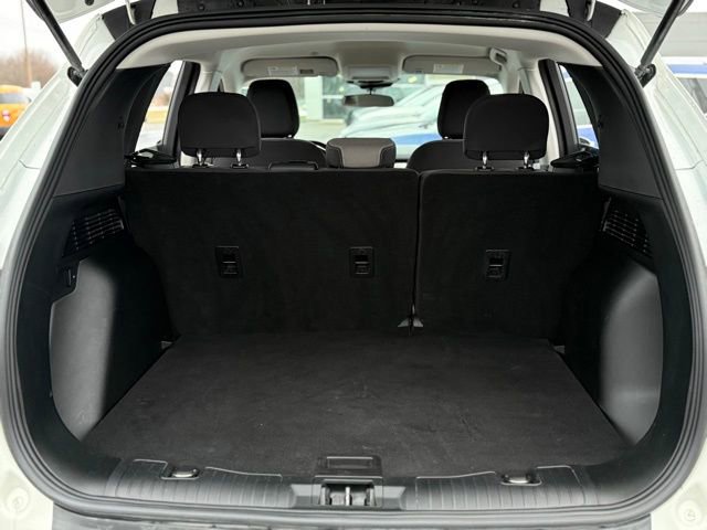 Certified 2022 Ford Escape SE w/ Cold Weather Package image 31