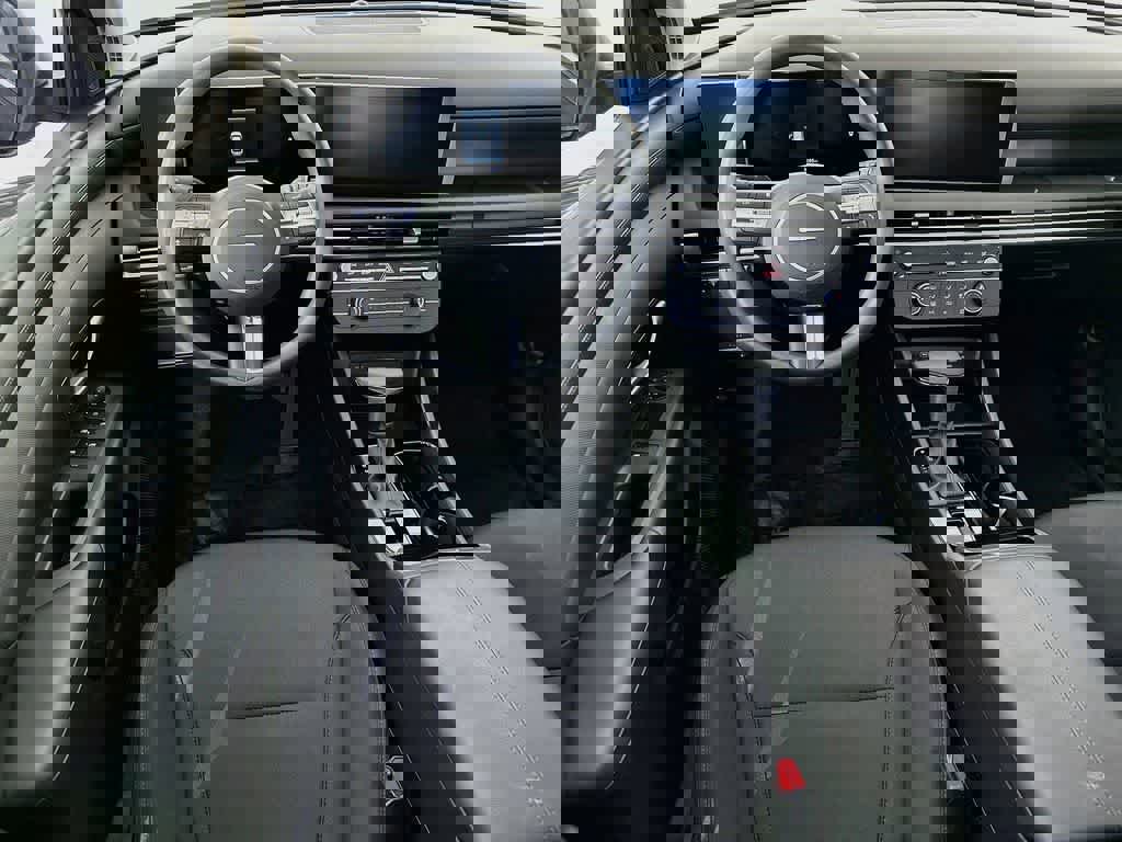 Used 2025 Hyundai Tucson SE FWD image 13