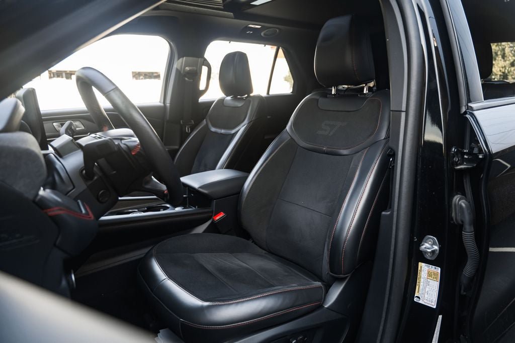 Certified 2025 Ford Explorer ST AWD/4WD image 23