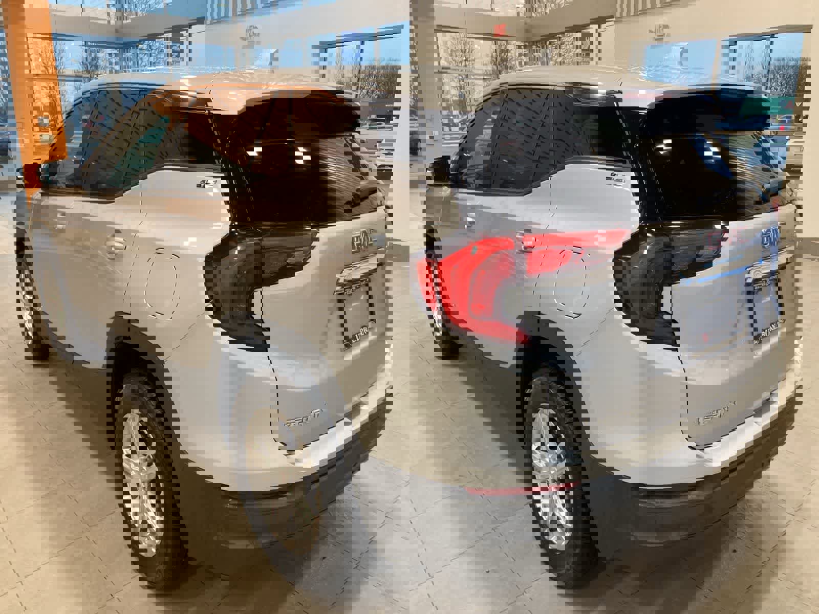 Used 2018 GMC Terrain SLE image 3