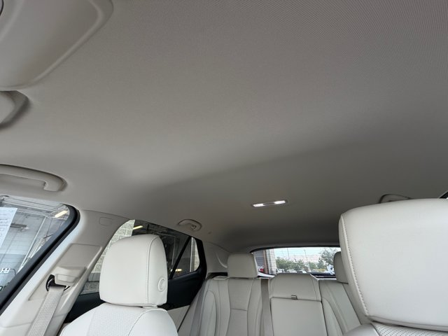 Used 2023 Buick Envision Essence AWD/4WD image 34