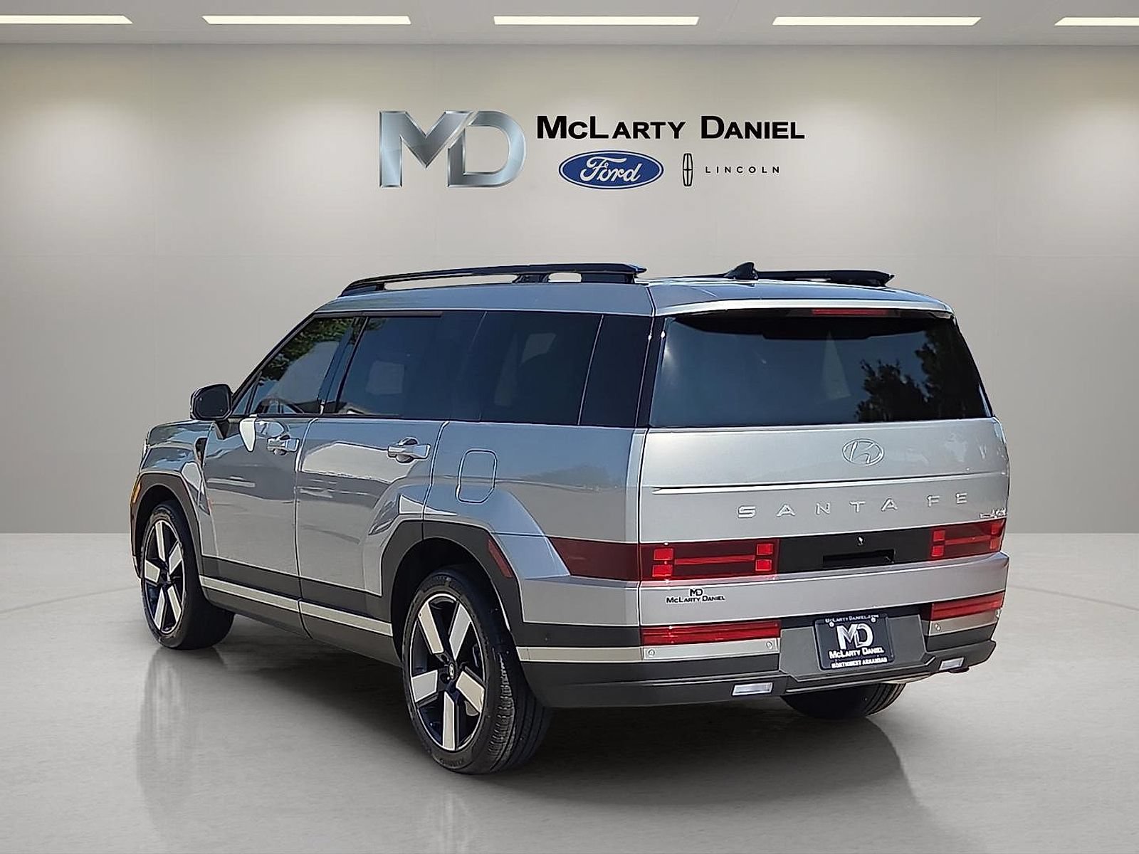 Used 2025 Hyundai Santa Fe Limited AWD/4WD image 4