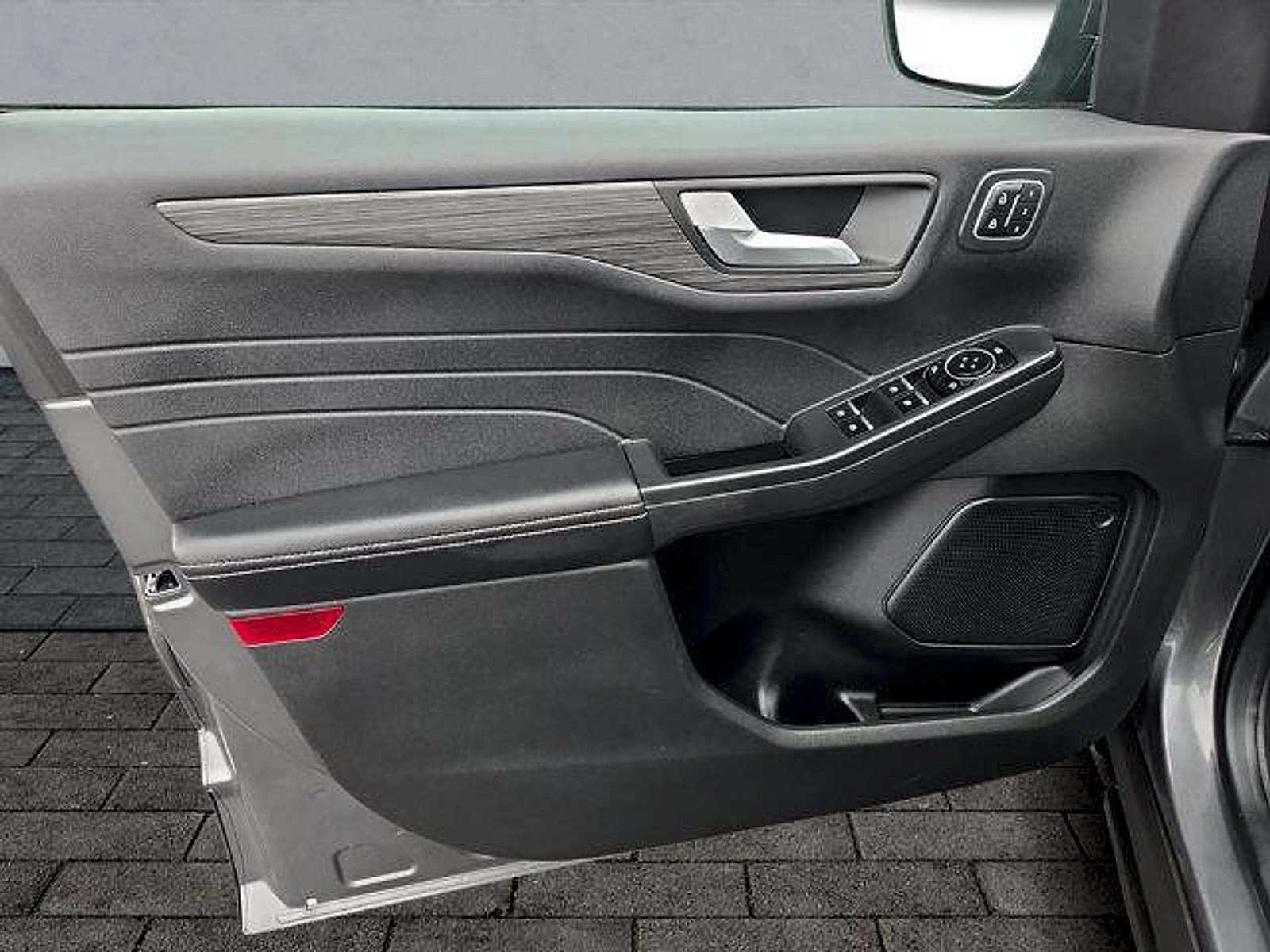 Certified 2023 Ford Escape Platinum AWD/4WD image 10