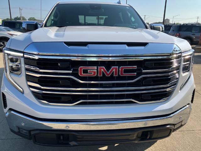 Used 2024 GMC Sierra 1500 SLT w/ SLT Premium Plus Package AWD/4WD image 9