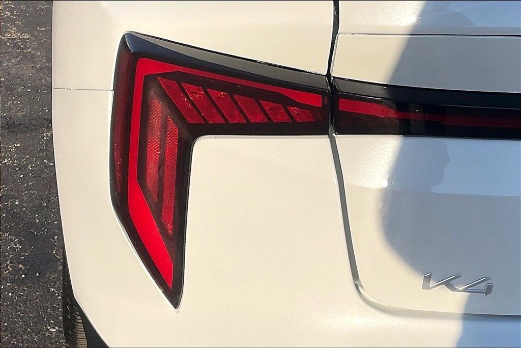 Used 2026 Kia K4 FWD image 29