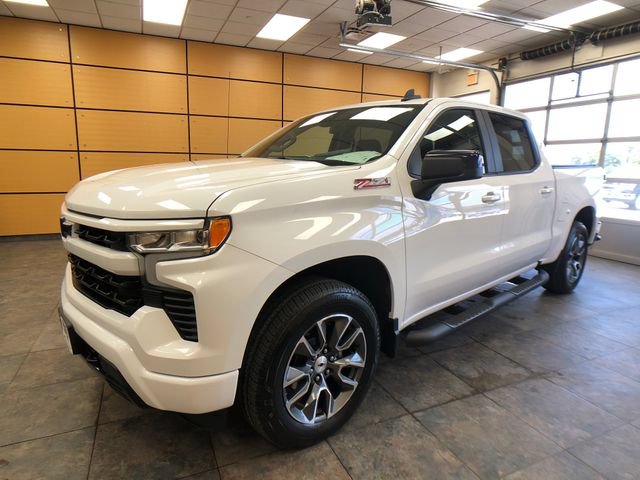 Used 2023 Chevrolet Silverado 1500 RST AWD/4WD image 3