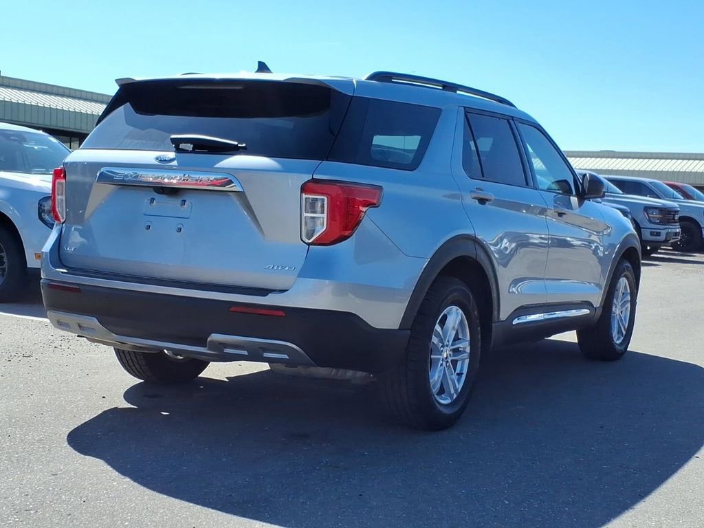 Certified 2023 Ford Explorer XLT w/ Equipment Group 202A AWD/4WD image 5