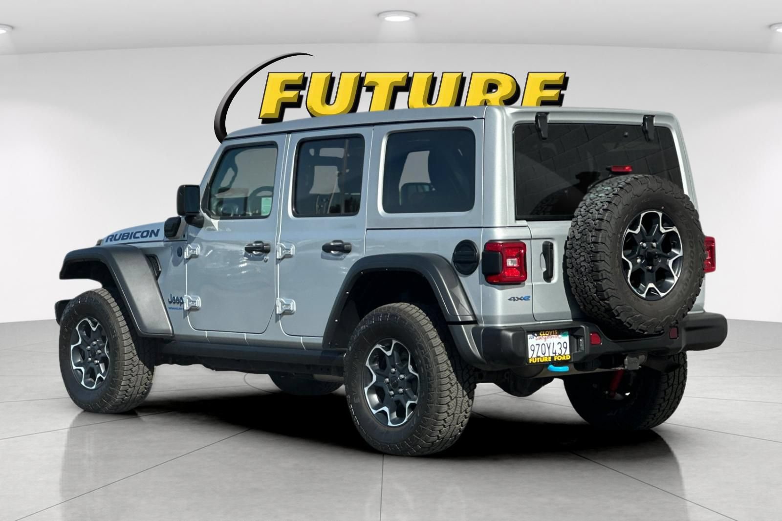 Used 2023 Jeep Wrangler Unlimited Rubicon 4xe w/ Steel Bumper Group AWD/4WD image 5