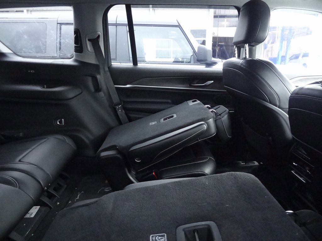 Used 2021 Jeep Grand Cherokee L Limited w/ Trailer Tow Group (B) image 10