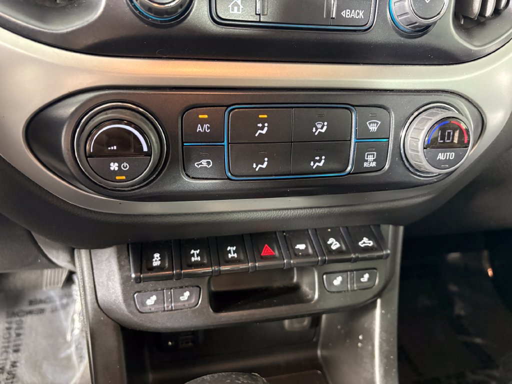 Used 2022 Chevrolet Colorado ZR2 w/ ZR2 Midnight Special Edition AWD/4WD image 20