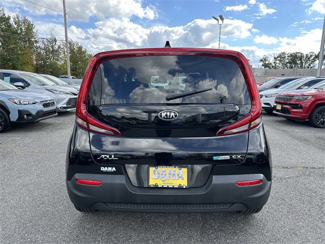 Used 2020 Kia Soul EX image 4