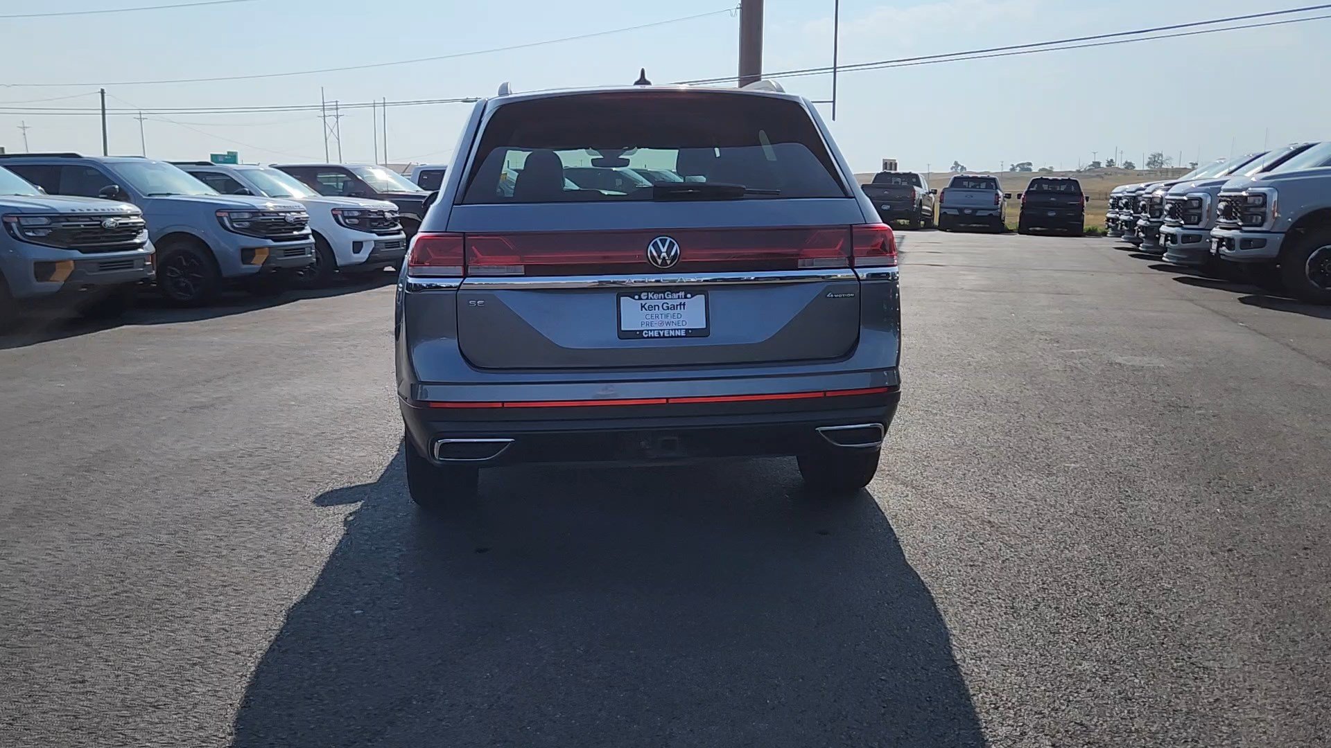 Used 2024 Volkswagen Atlas SE AWD/4WD image 3