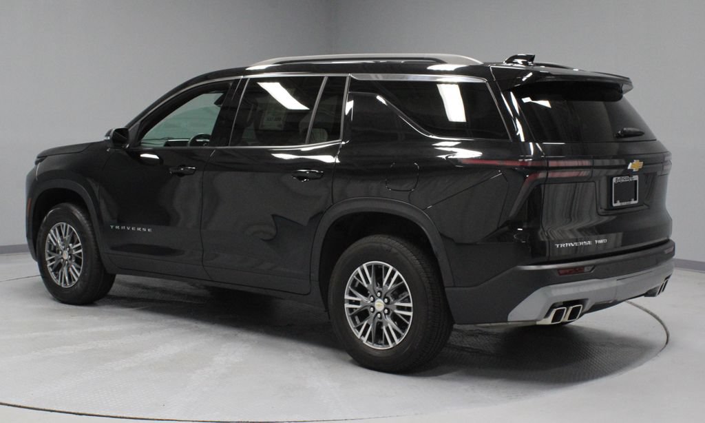Used 2025 Chevrolet Traverse LT AWD/4WD image 9
