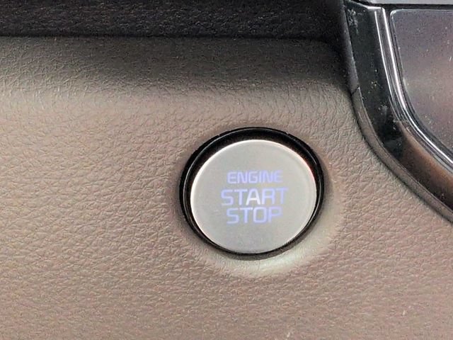 Used 2025 Kia Carnival FWD image 26