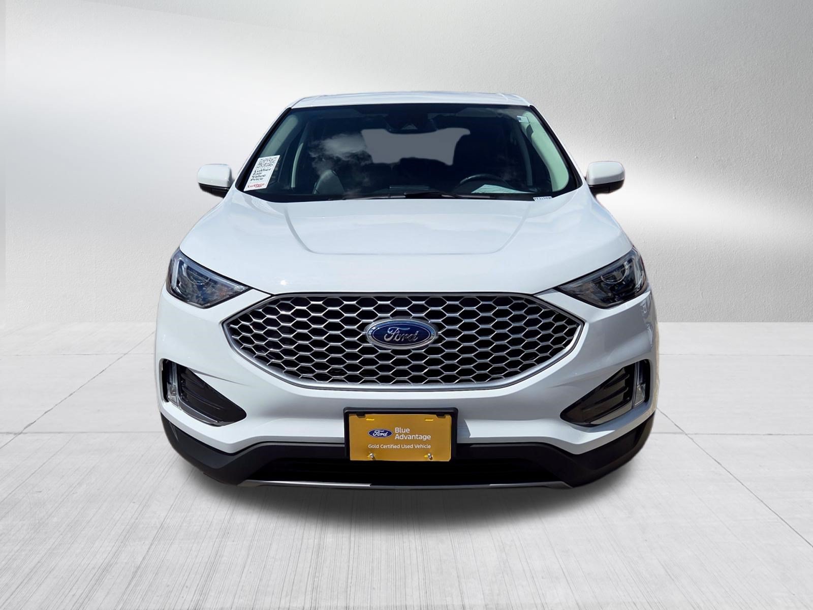 Certified 2024 Ford Edge SEL w/ Convenience Package AWD/4WD image 2