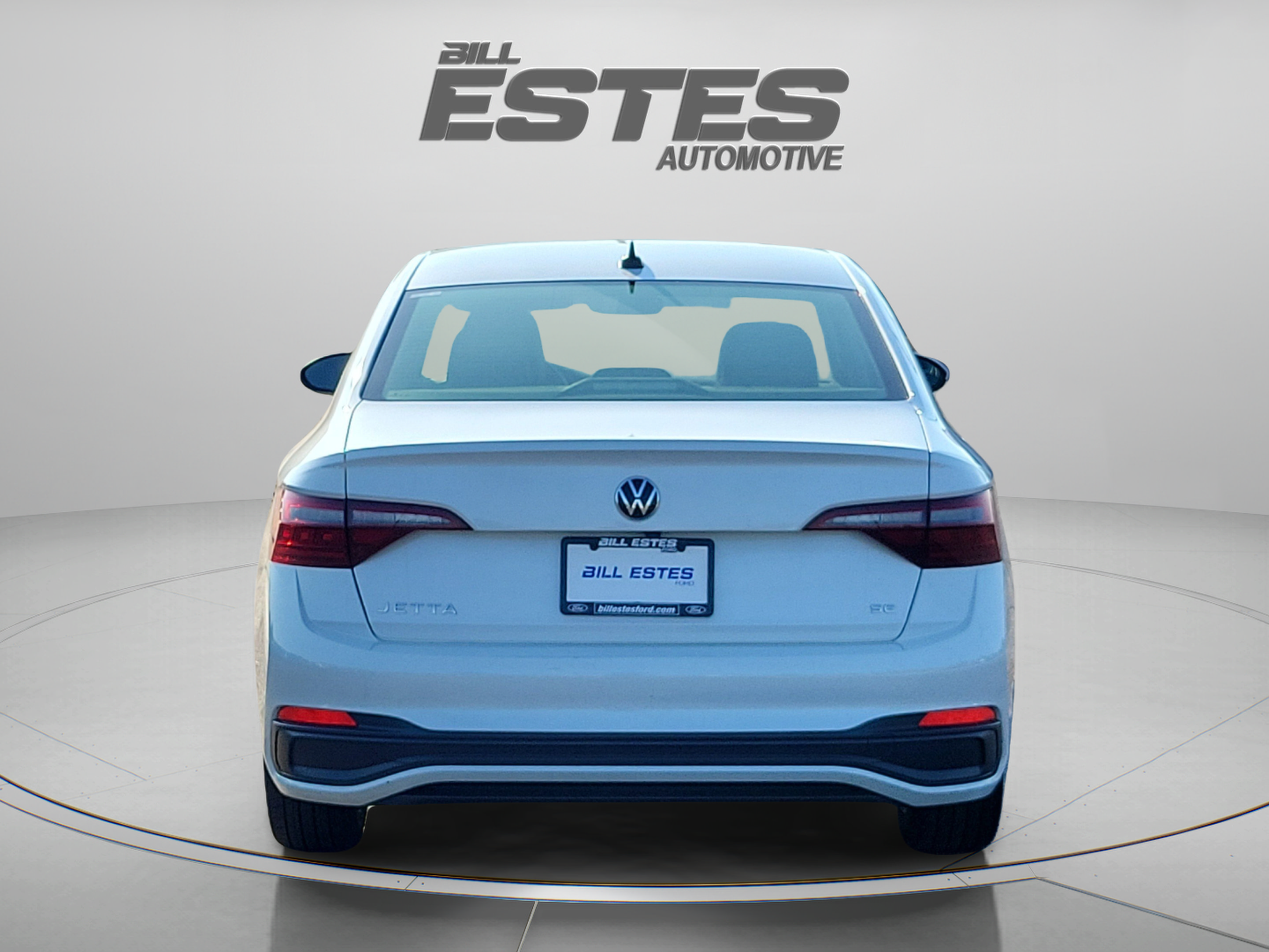 Used 2023 Volkswagen Jetta SE FWD image 3