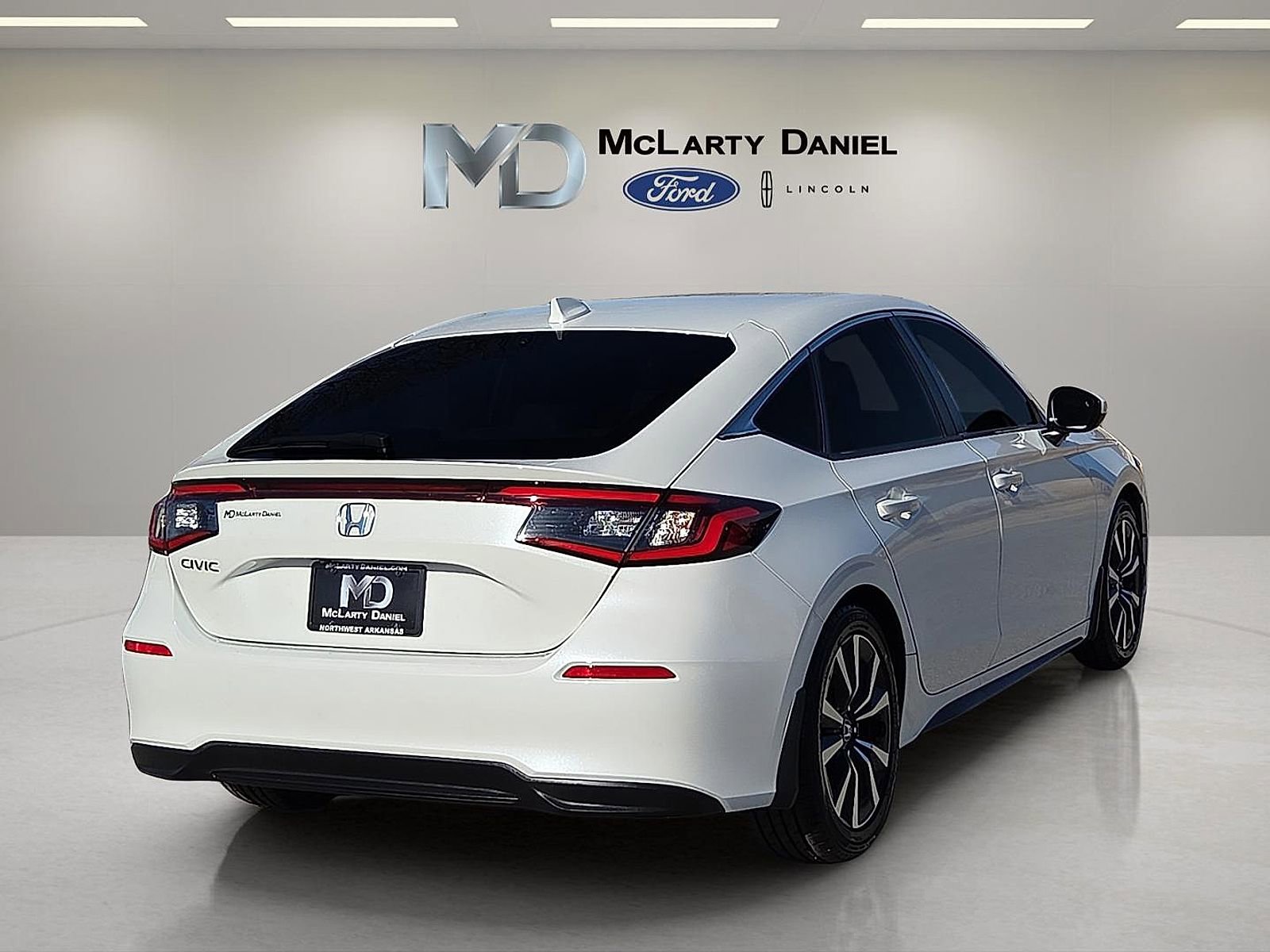 Used 2023 Honda Civic EX-L image 5