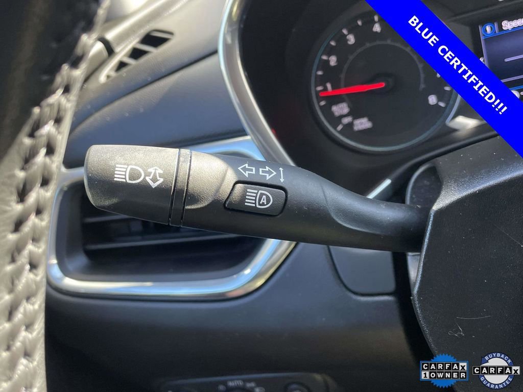 Used 2020 Chevrolet Equinox LT w/ Driver Convenience Package image 22