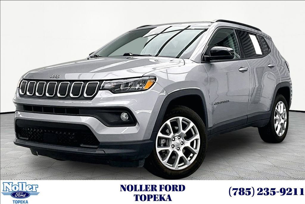 Used 2022 Jeep Compass Latitude AWD/4WD image 1