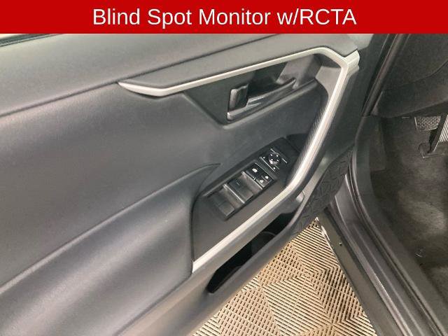 Used 2019 Toyota RAV4 LE w/ Carpet Mat Package AWD/4WD image 13