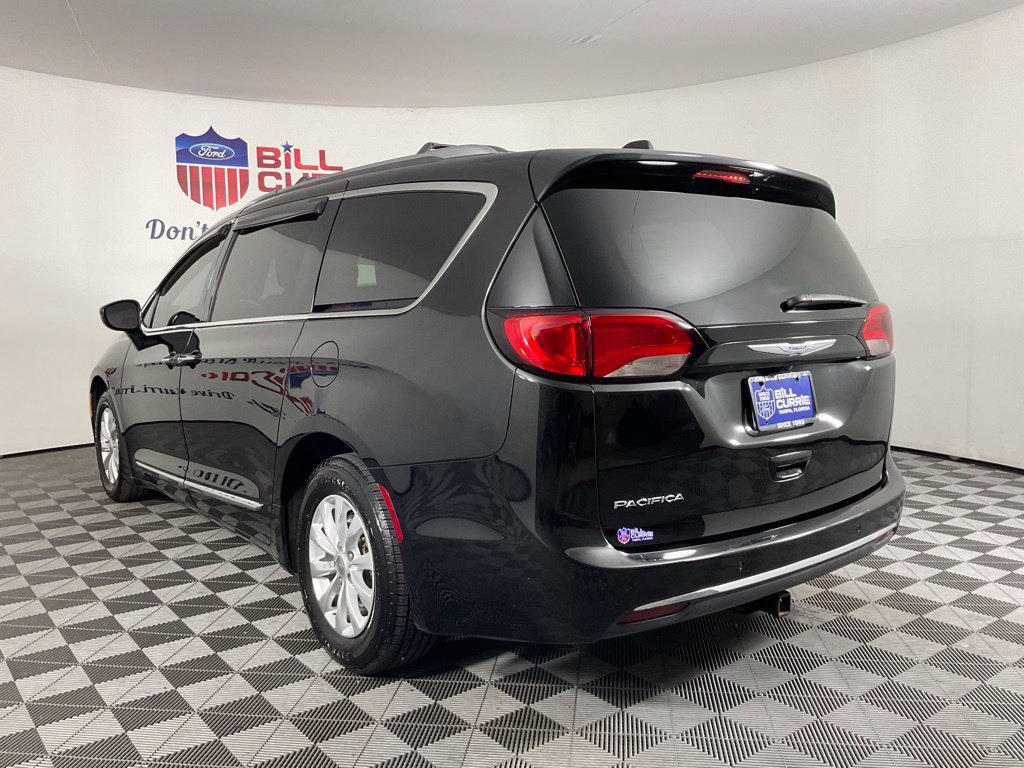 Used 2018 Chrysler Pacifica Touring-L Plus FWD image 5