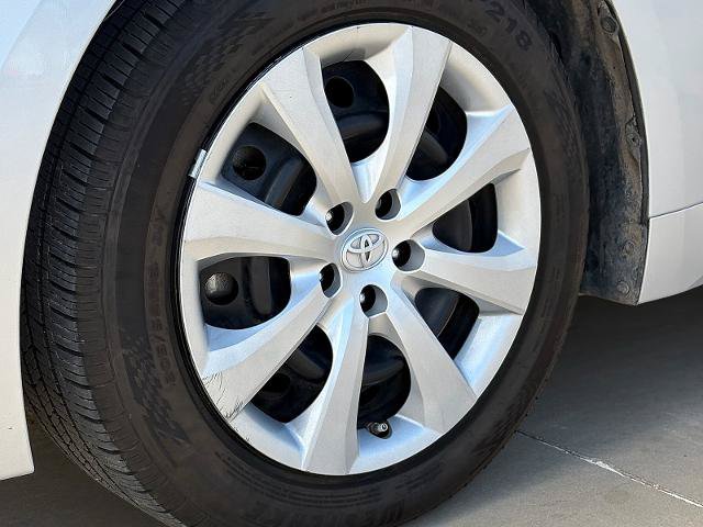 Used 2022 Toyota Corolla LE FWD image 12