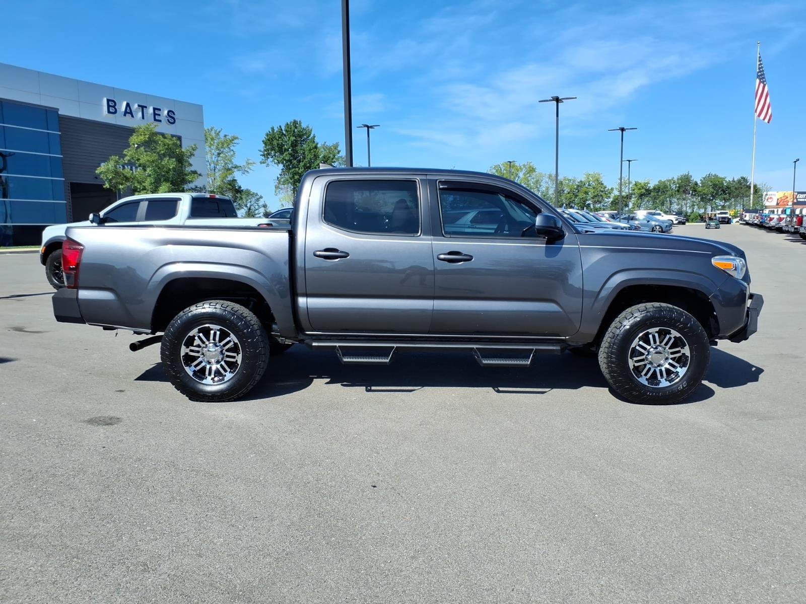 Used 2021 Toyota Tacoma SR w/ SR Convenience Package RWD image 2