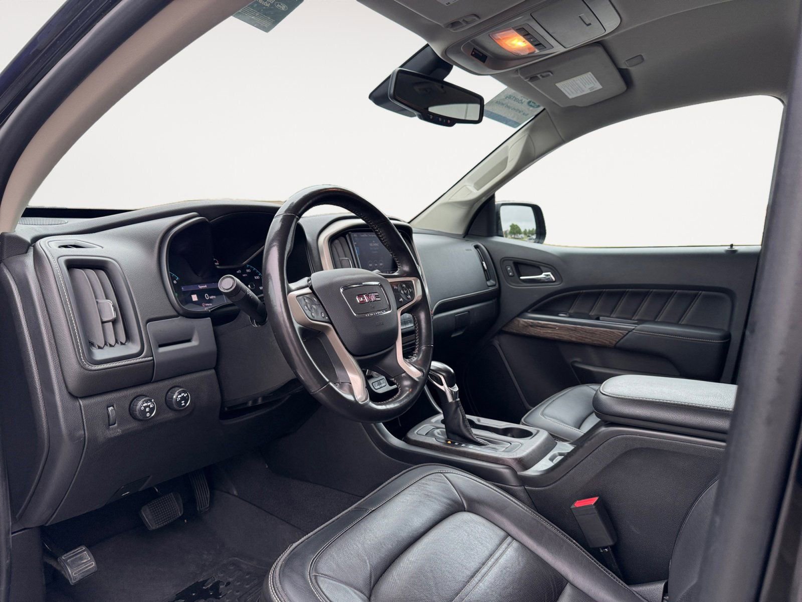 Used 2022 GMC Canyon Denali AWD/4WD image 9