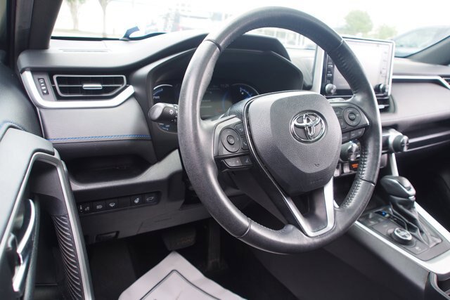 Used 2019 Toyota RAV4 XSE w/ XSE Weather Package AWD/4WD image 16