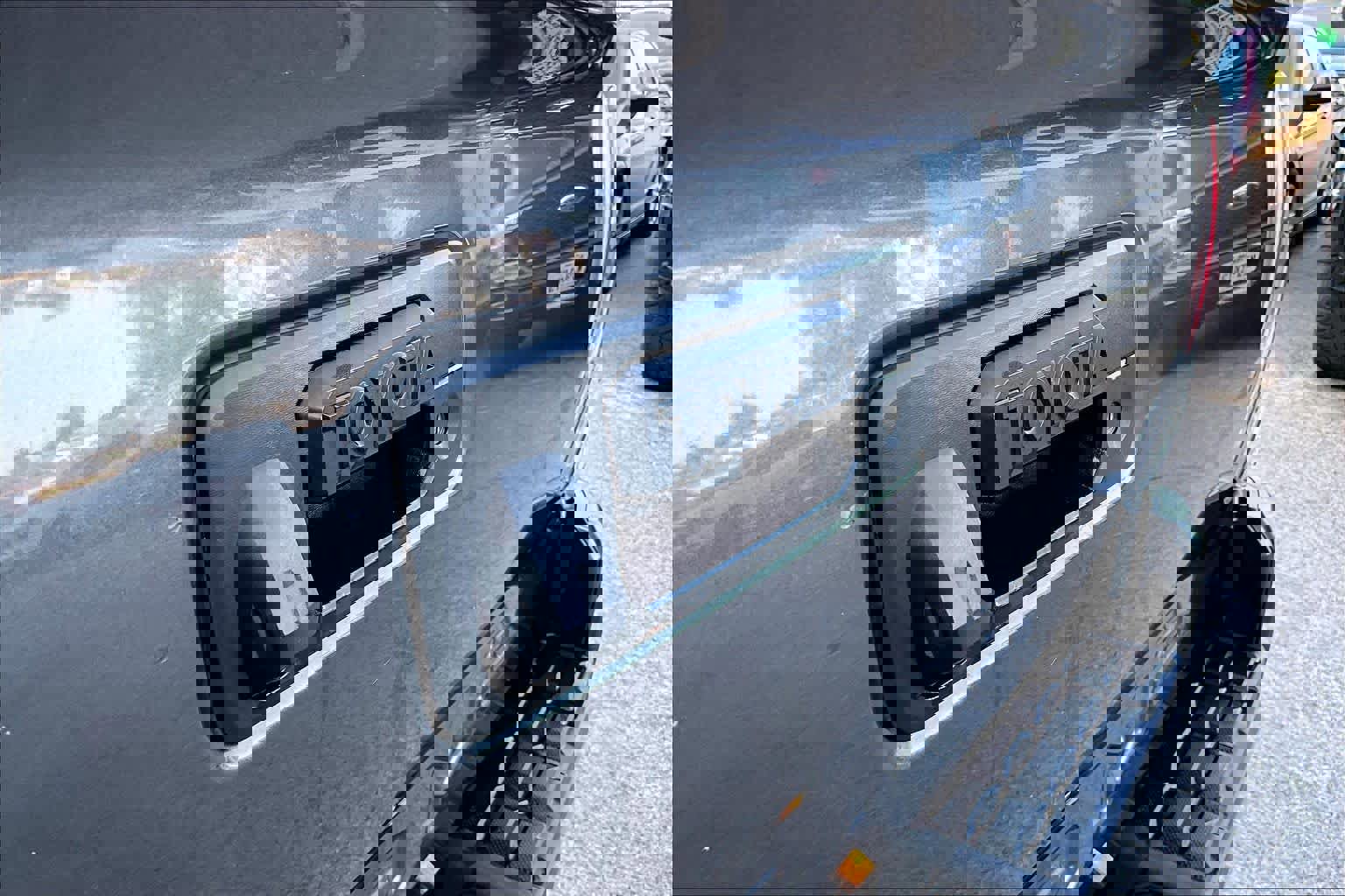 Used 2022 Toyota Tacoma TRD Sport w/ TRD Premium Sport Package image 33