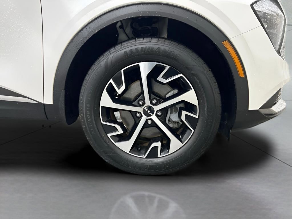 Used 2023 Kia Sportage EX image 11