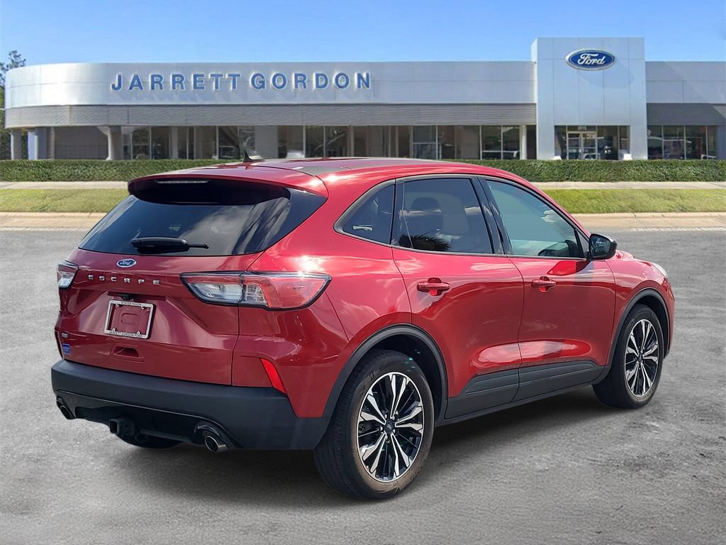 Certified 2022 Ford Escape SE w/ SE Sport Appearance Package FWD image 4