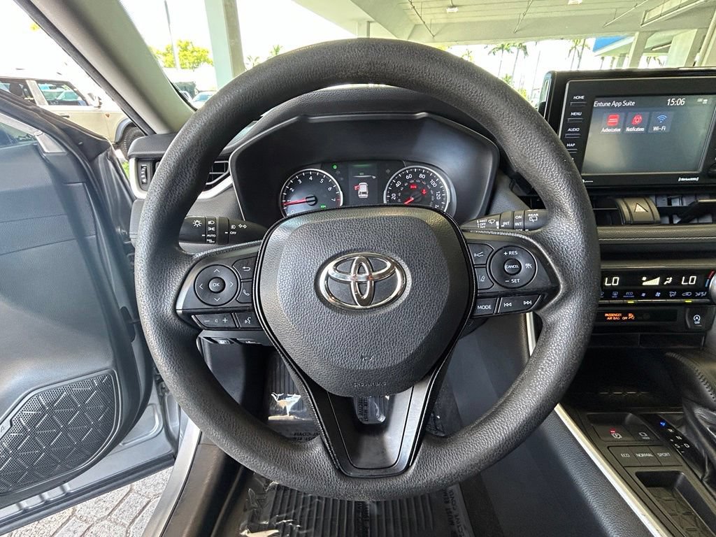 Used 2020 Toyota RAV4 XLE FWD image 16