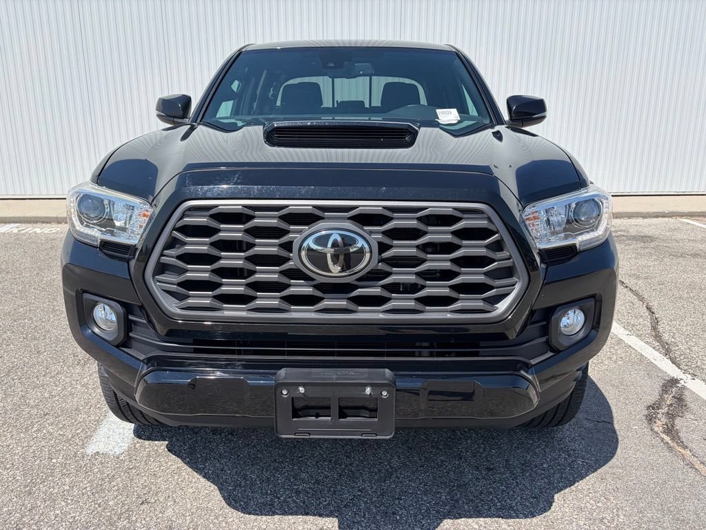Used 2020 Toyota Tacoma TRD Sport w/ Technology Package AWD/4WD image 11