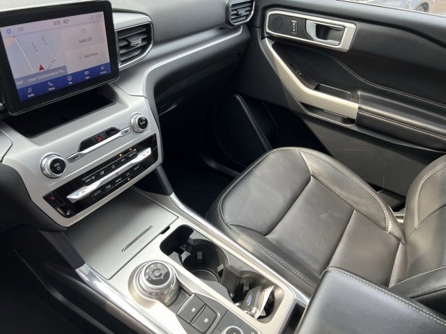 Certified 2022 Ford Explorer XLT w/ Equipment Group 202A image 16