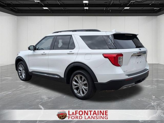 Certified 2023 Ford Explorer XLT w/ Equipment Group 202A AWD/4WD image 3