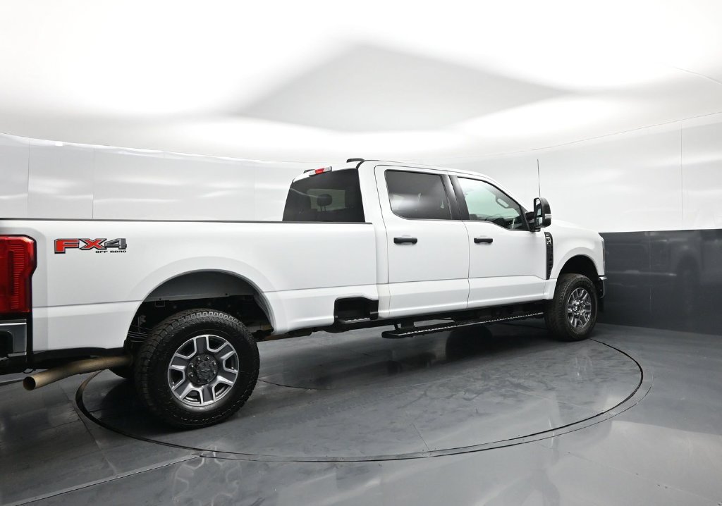 Certified 2025 Ford F350 XLT AWD/4WD image 21