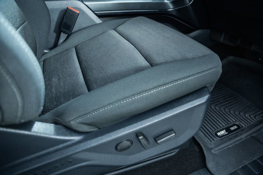 Certified 2022 Ford F150 XLT w/ Equipment Group 302A High image 38