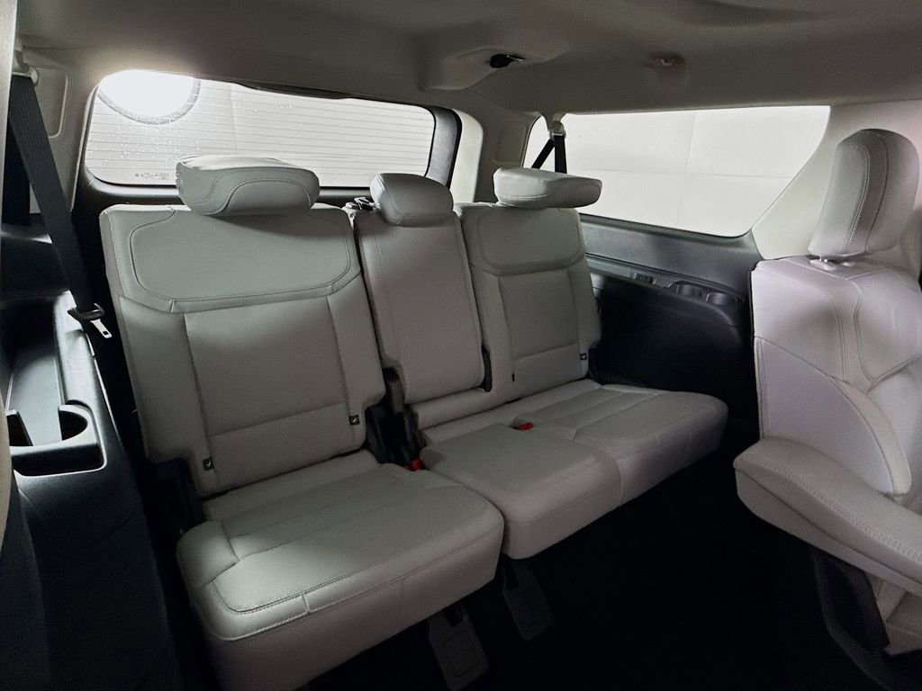 Certified 2025 Ford Expedition Max Platinum w/ Driver's Package image 30