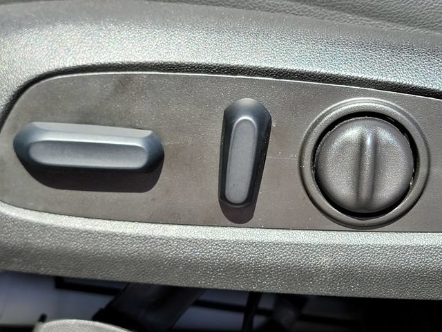 Used 2023 GMC Acadia Denali AWD/4WD image 4