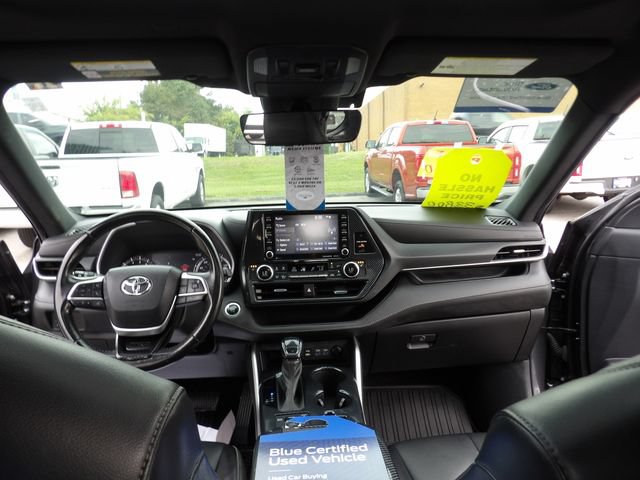 Used 2022 Toyota Highlander XSE AWD/4WD image 15