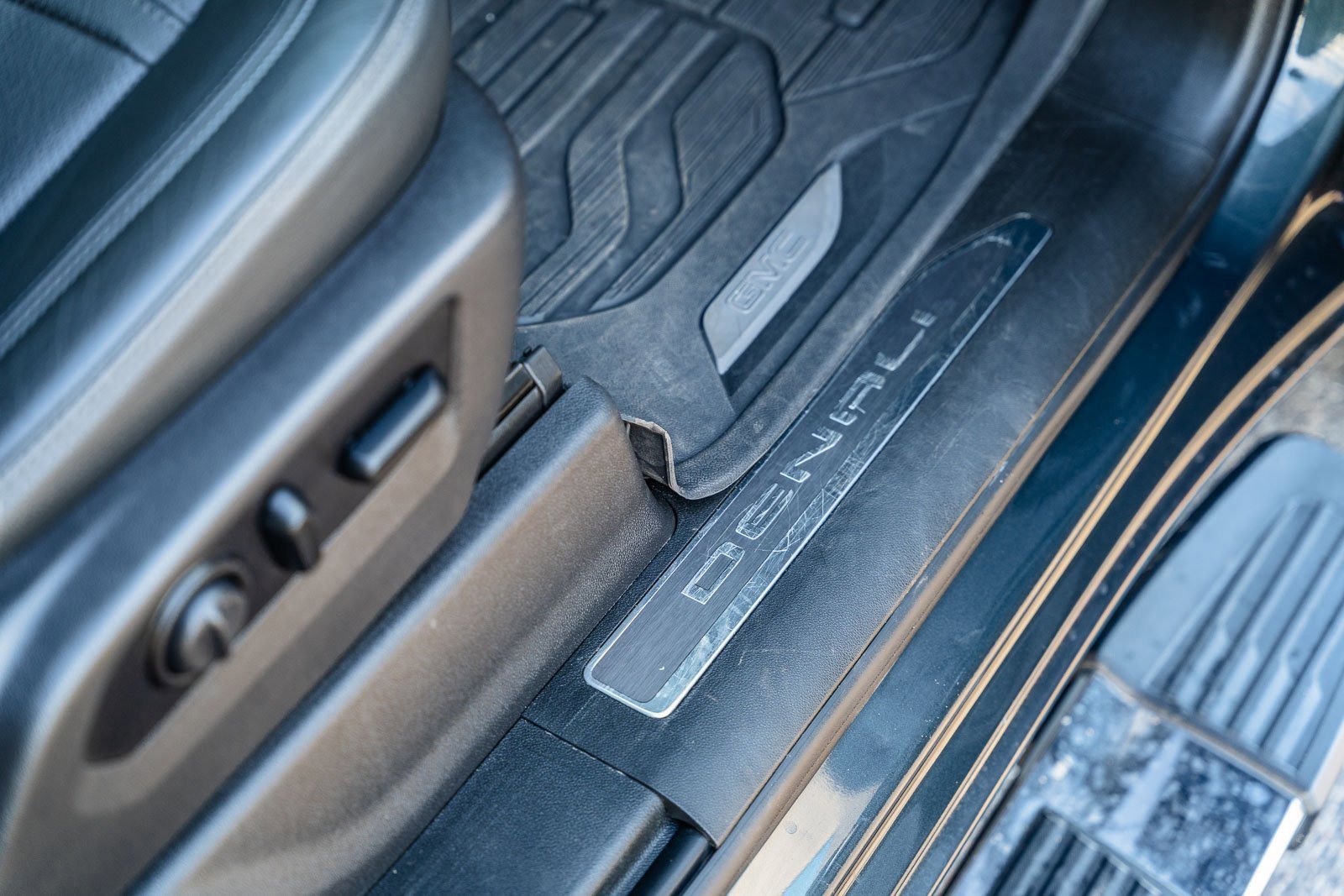 Used 2022 GMC Sierra 2500 Denali image 13