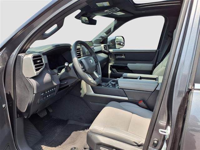 Used 2025 Toyota Tundra Limited AWD/4WD image 18