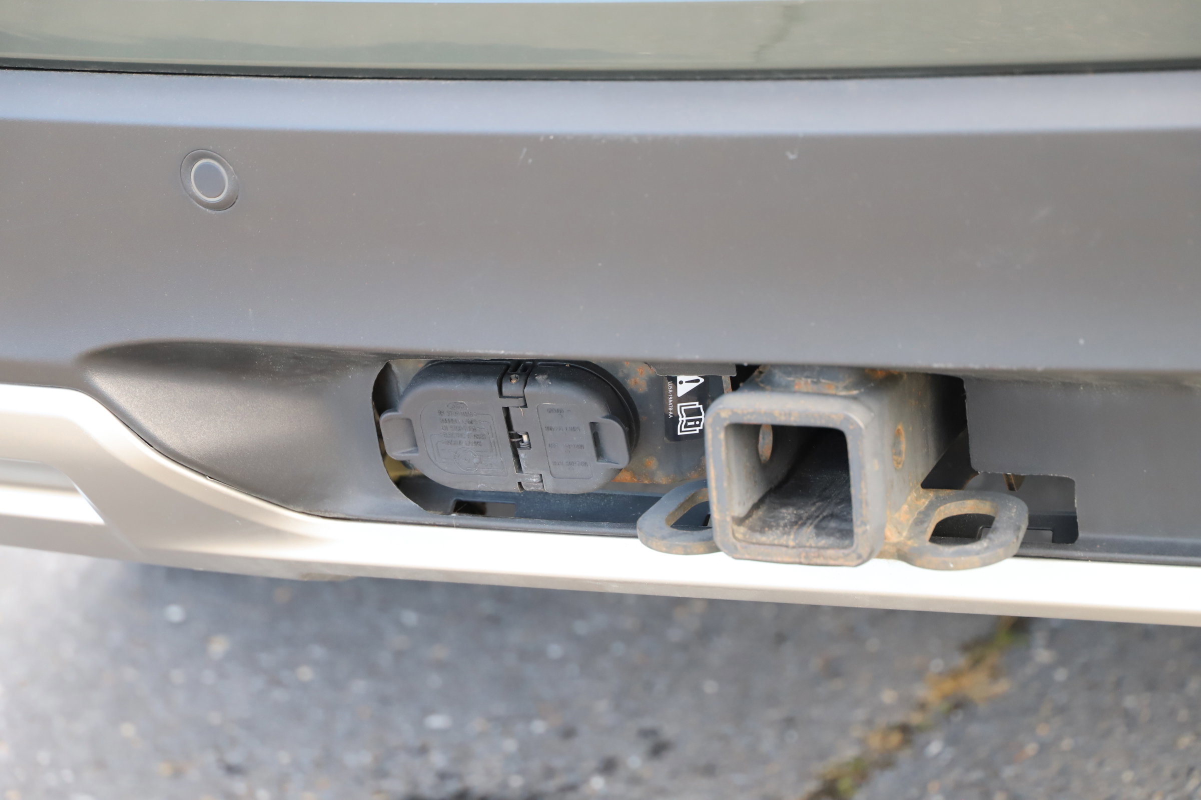 Certified 2023 Ford Explorer XLT w/ Equipment Group 202A image 7