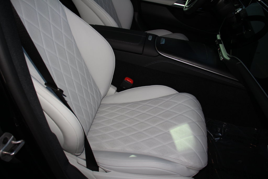 Used 2025 Mercedes-Benz E 350 Sedan image 27