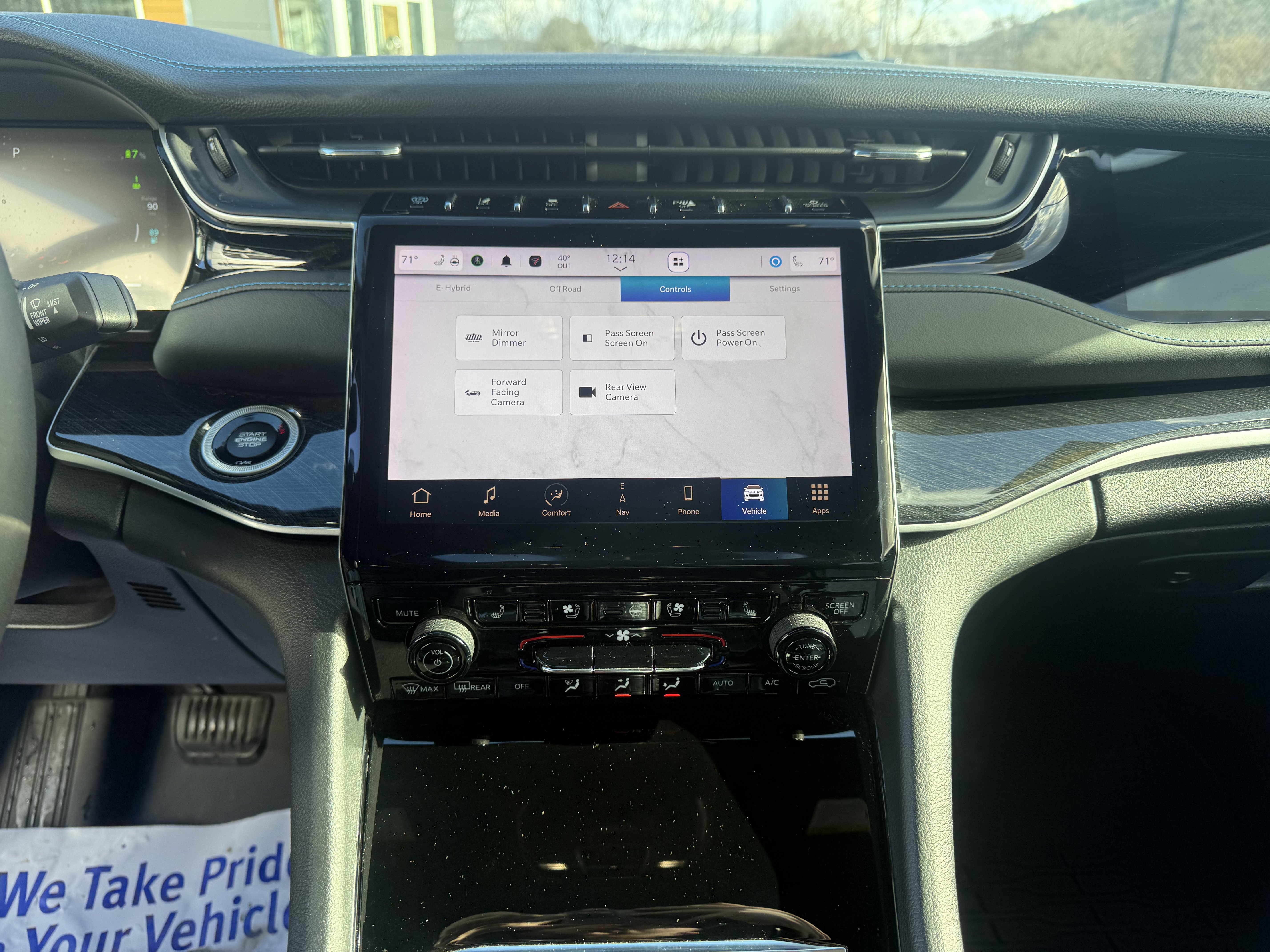 Used 2023 Jeep Grand Cherokee Trailhawk w/ Luxury Tech Group III image 14