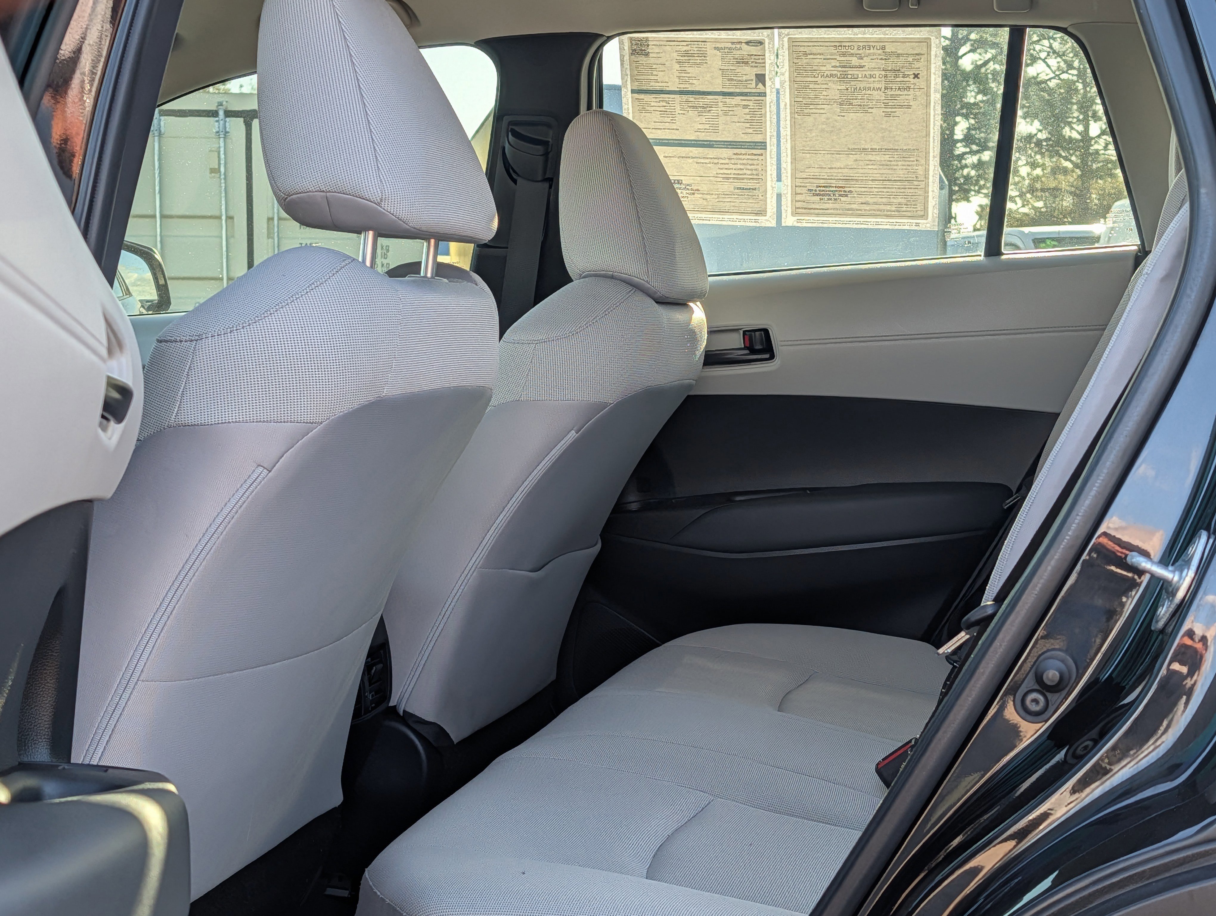 Used 2022 Toyota Corolla Cross L image 14